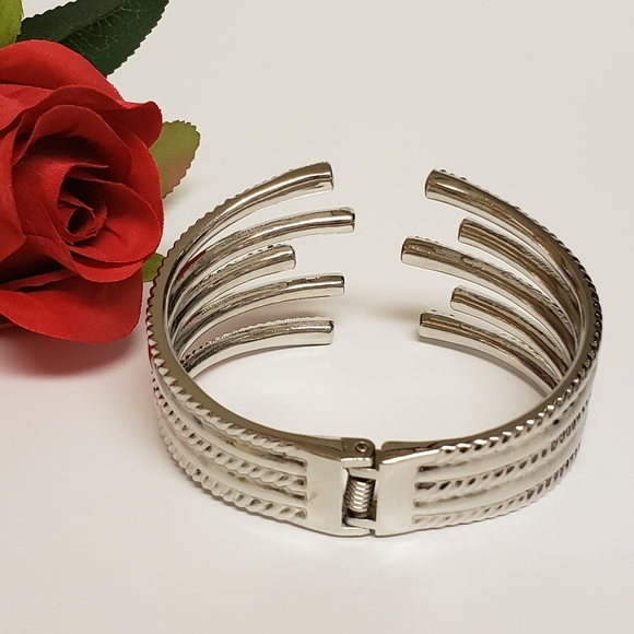 Wide Silvertone Claw Hinge Cuff bracelet - Picture 4 of 8